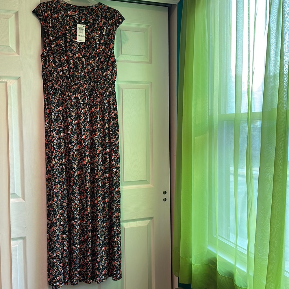V-Neck Flowered Dress